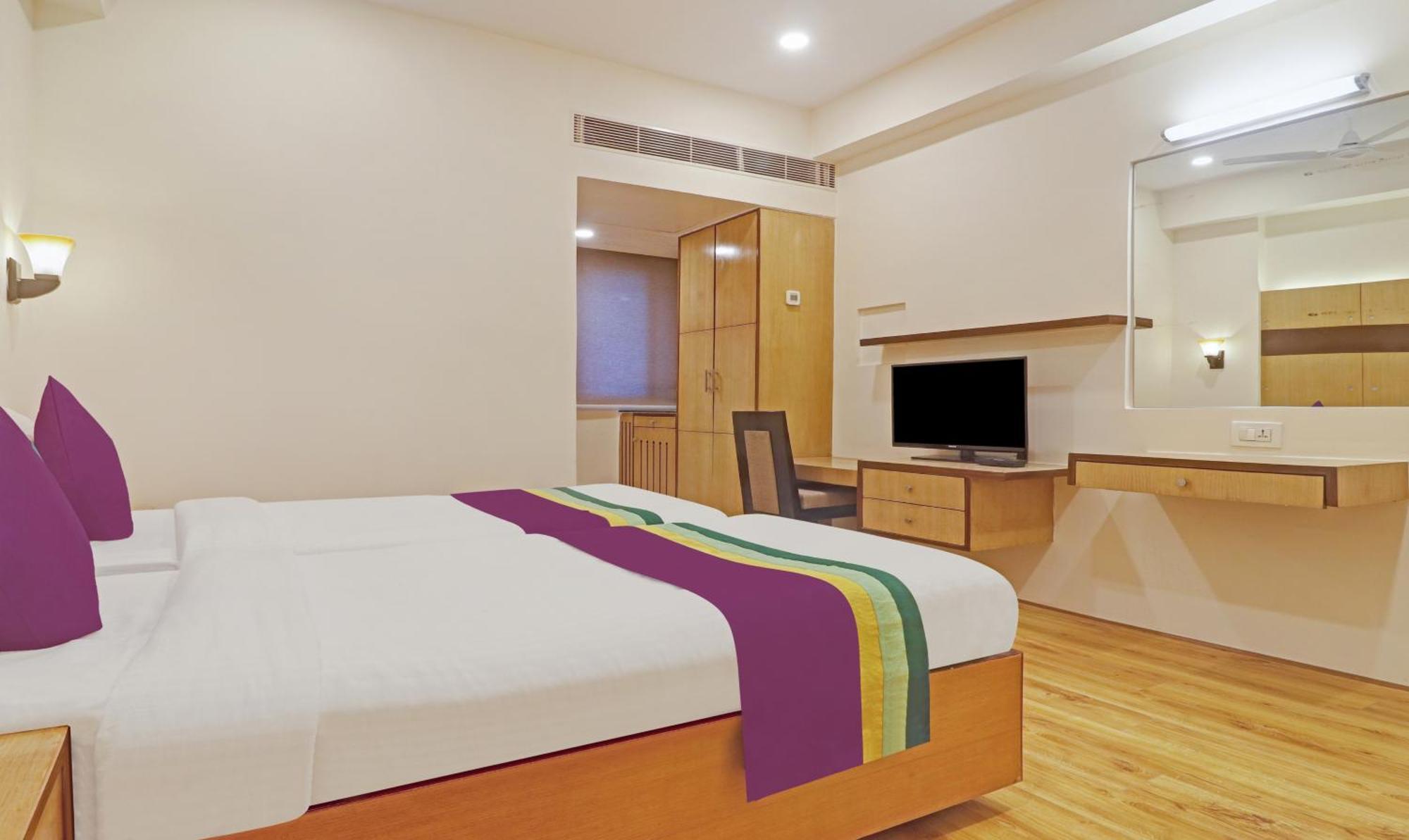 Treebo Premium Seven Lake View Hajdarabad Zewnętrze zdjęcie