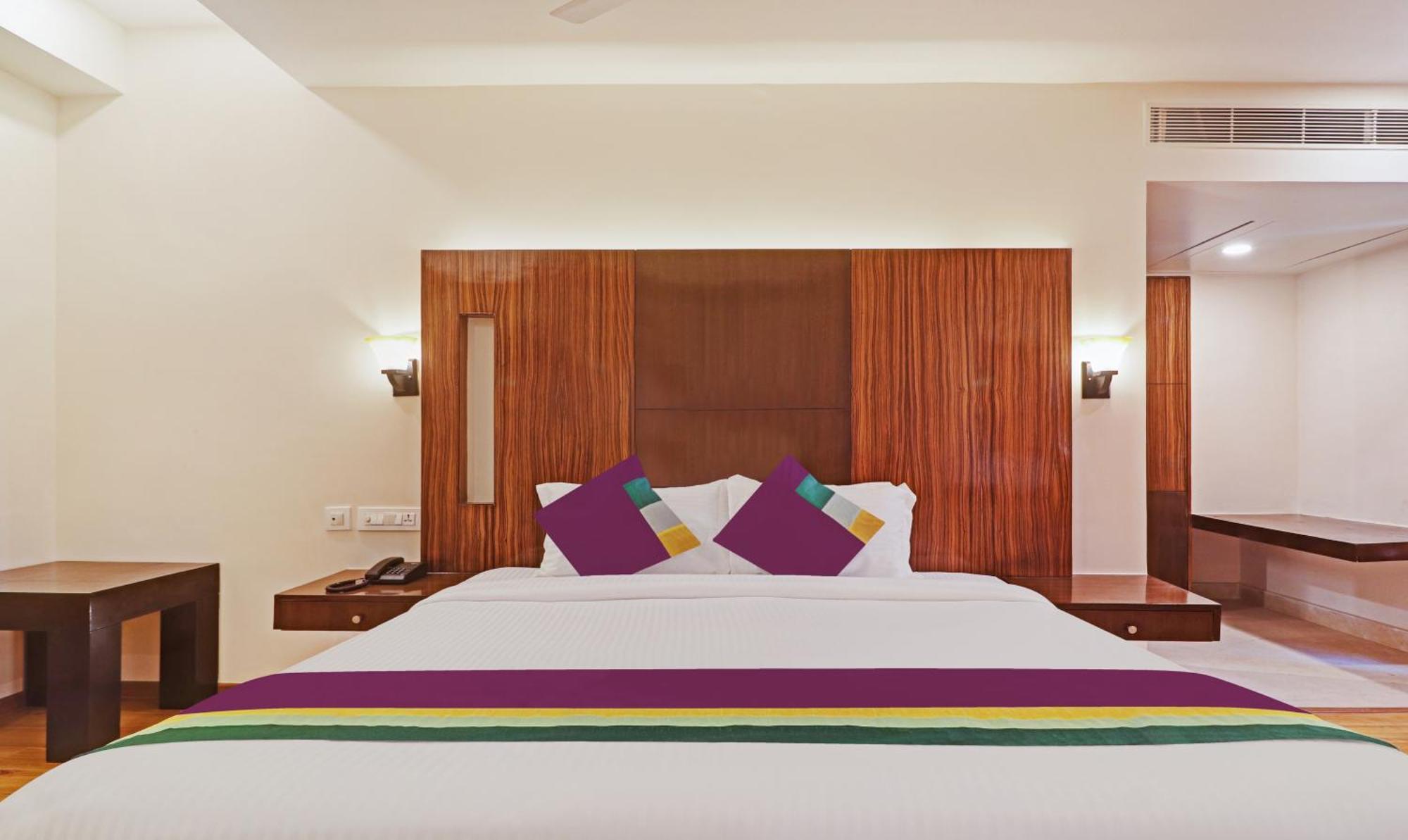 Treebo Premium Seven Lake View Hajdarabad Zewnętrze zdjęcie