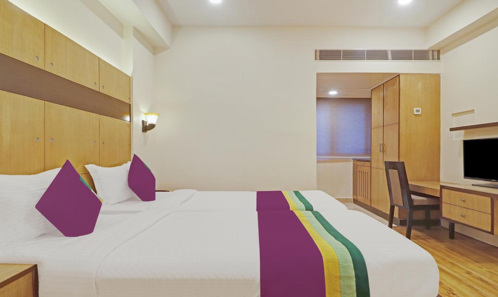 Treebo Premium Seven Lake View Hajdarabad Zewnętrze zdjęcie